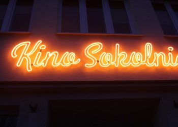 Chcą kupić nowy projektor