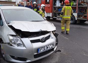 Wypadek w Gostuniu. 5 osób zabrano do szpitala