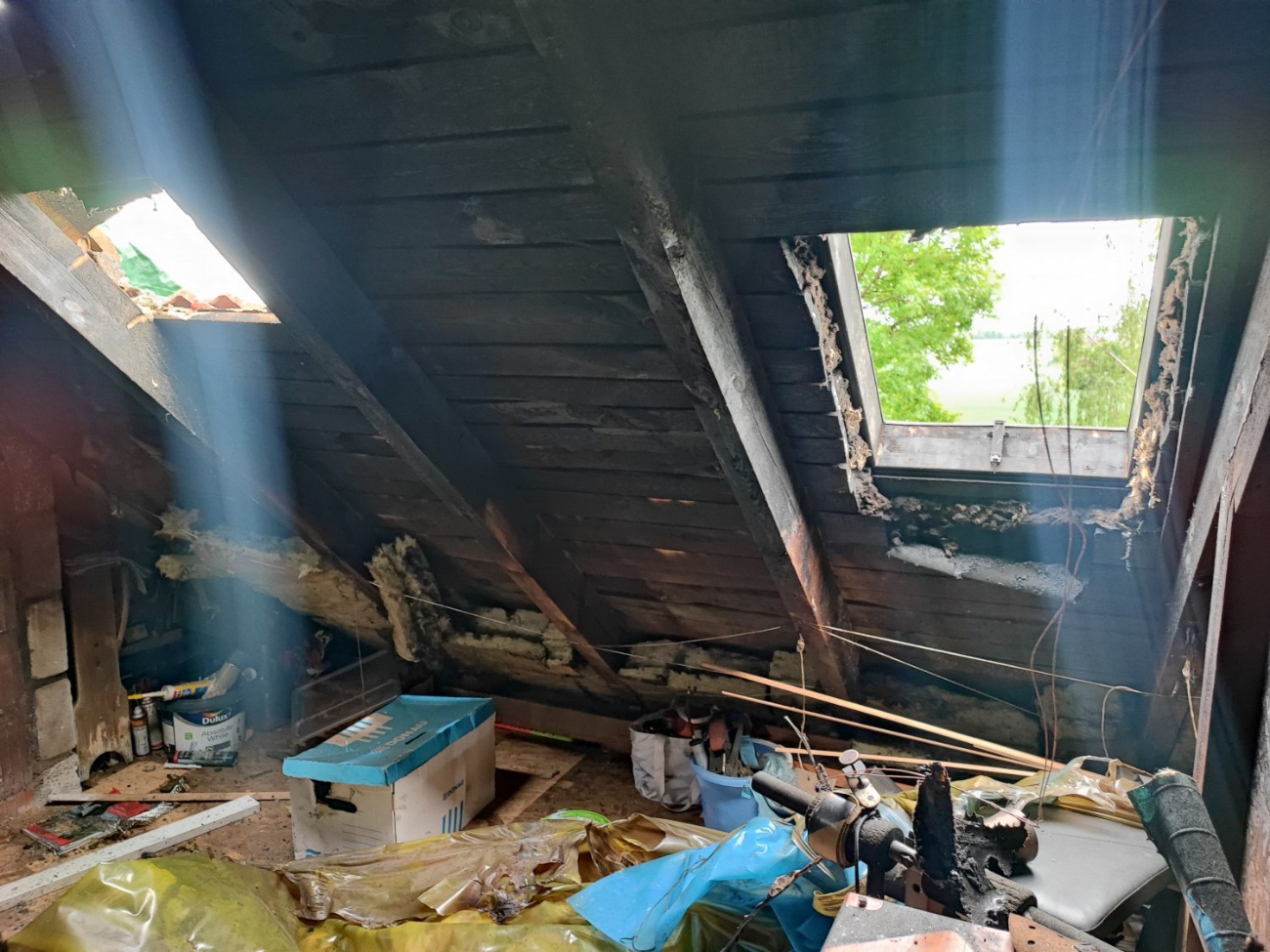 Piorun uderzył w dom. Zniszczenia są ogromne