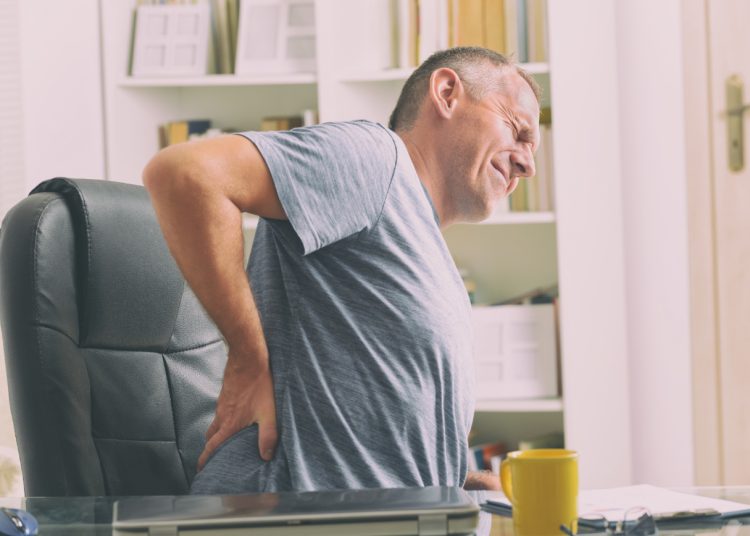 Jak walczyć z bólem pleców?