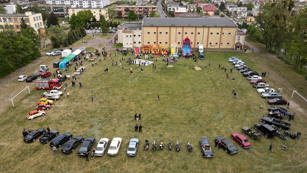 Charytatywnie „Razem dla Miłosza”