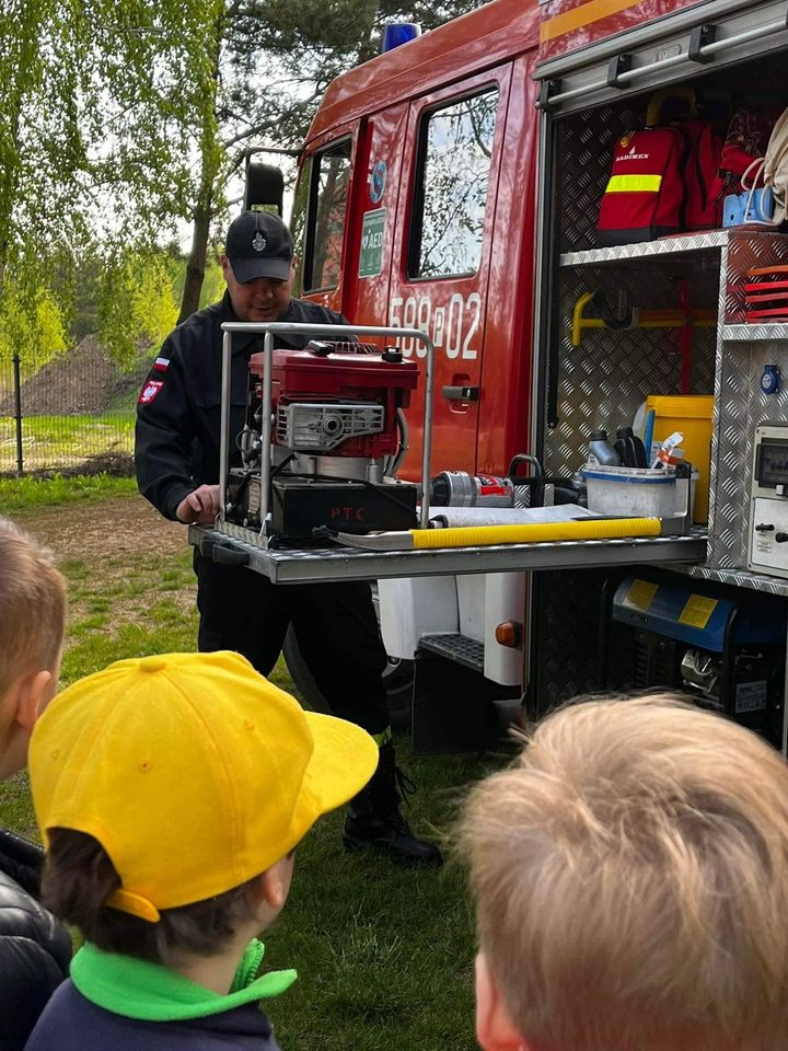 Spotkanie ze strażakami Małych Odkrywców