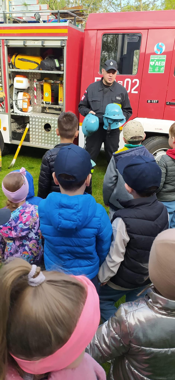 Spotkanie ze strażakami Małych Odkrywców