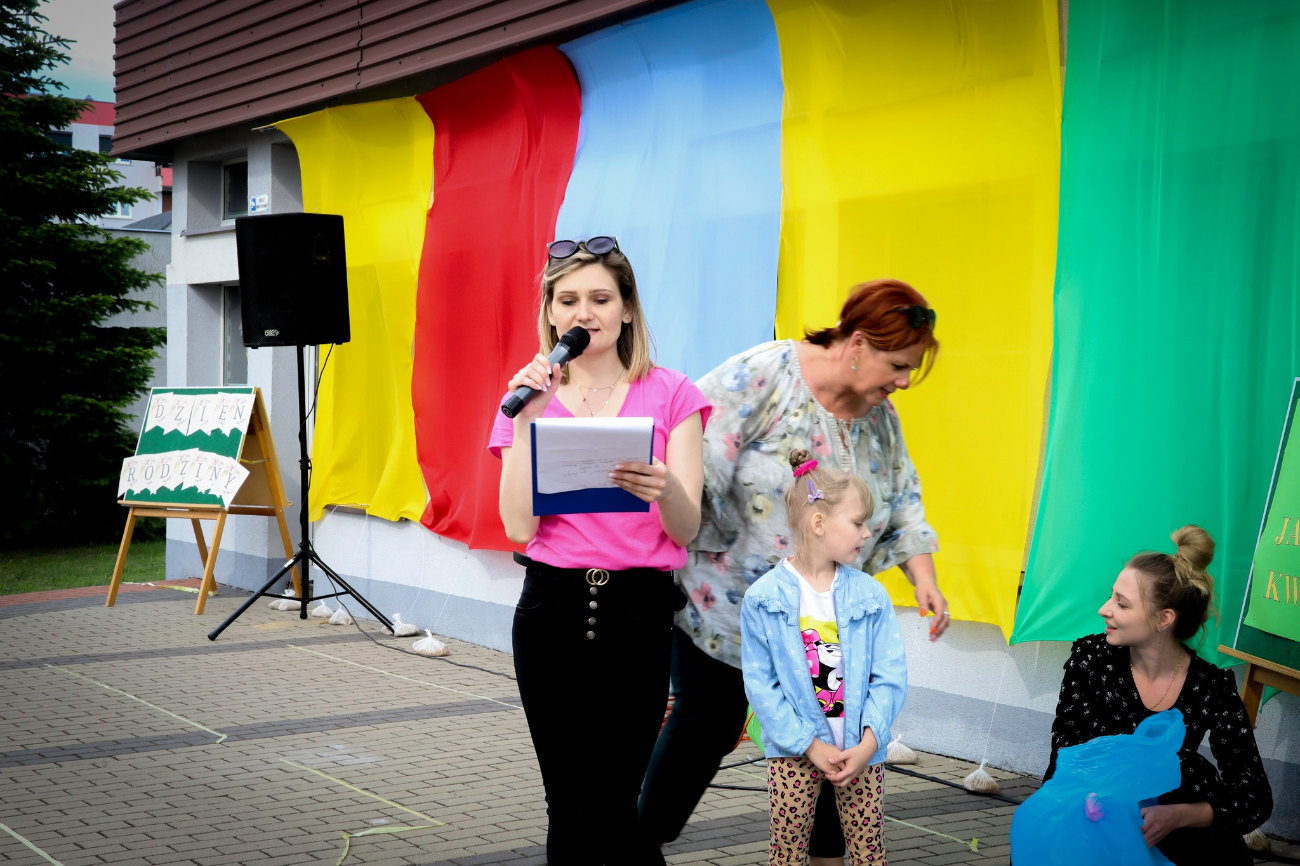 „Rodzina kolorowa, jak łąka kwiatowa” w Jarzębince