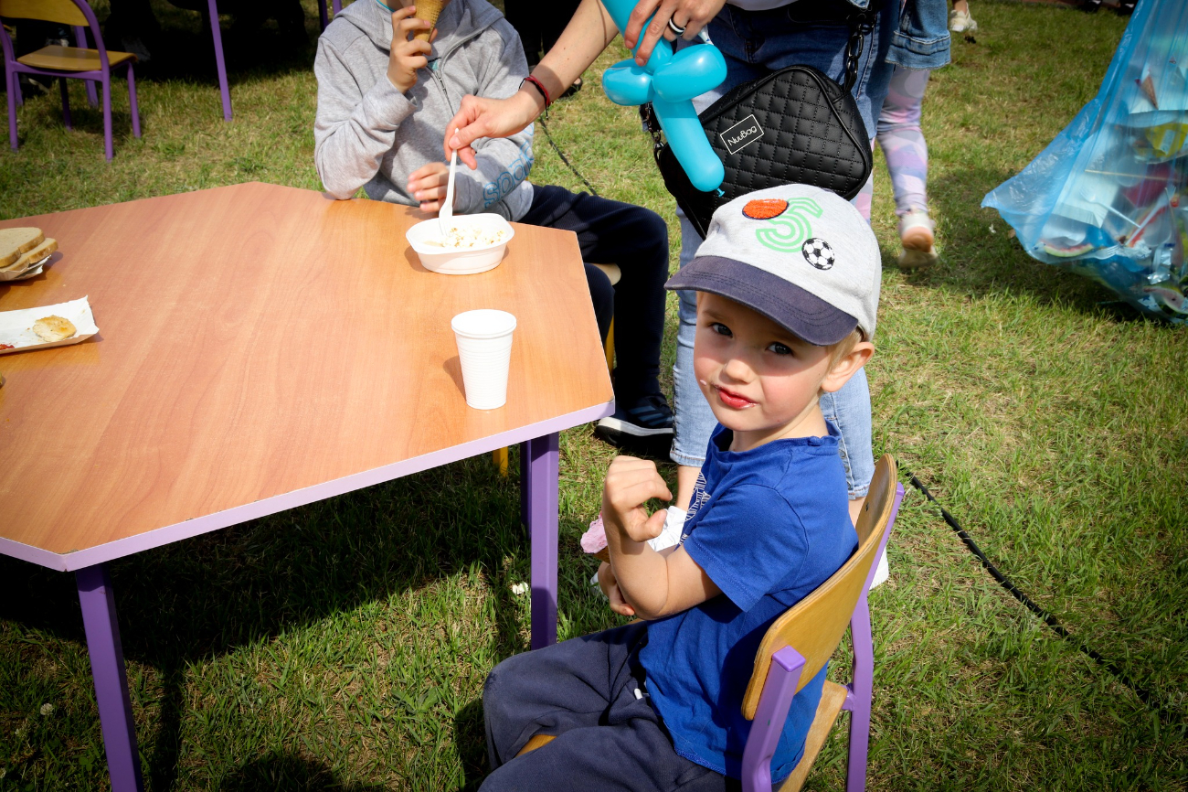 „Rodzina kolorowa, jak łąka kwiatowa” w Jarzębince