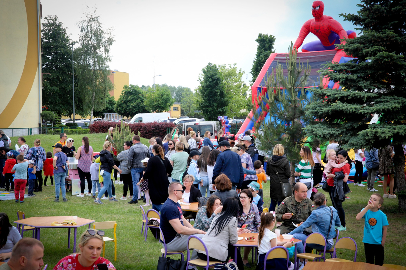 „Rodzina kolorowa, jak łąka kwiatowa” w Jarzębince