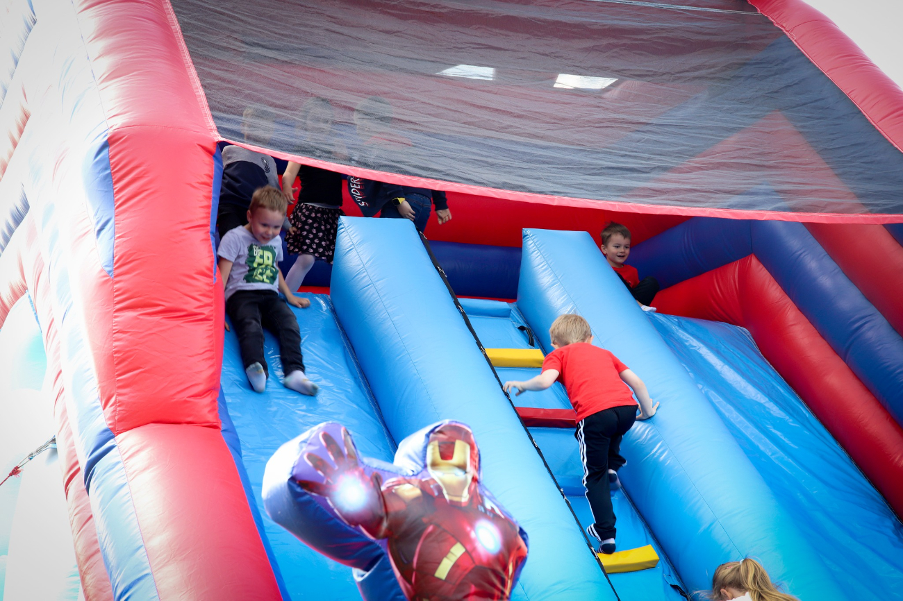 „Rodzina kolorowa, jak łąka kwiatowa” w Jarzębince