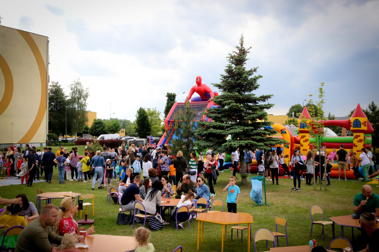 „Rodzina kolorowa, jak łąka kwiatowa” w Jarzębince
