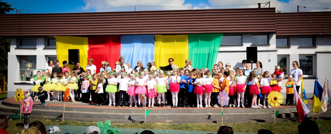 „Rodzina kolorowa, jak łąka kwiatowa” w Jarzębince