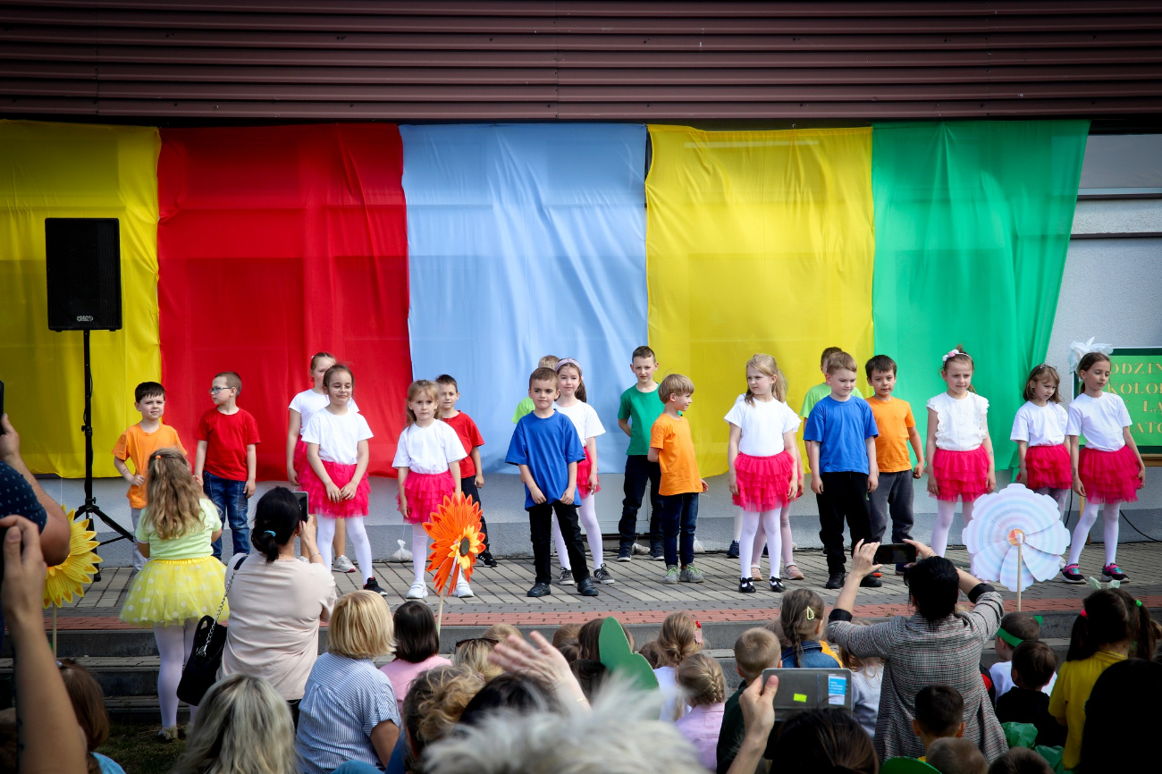 „Rodzina kolorowa, jak łąka kwiatowa” w Jarzębince