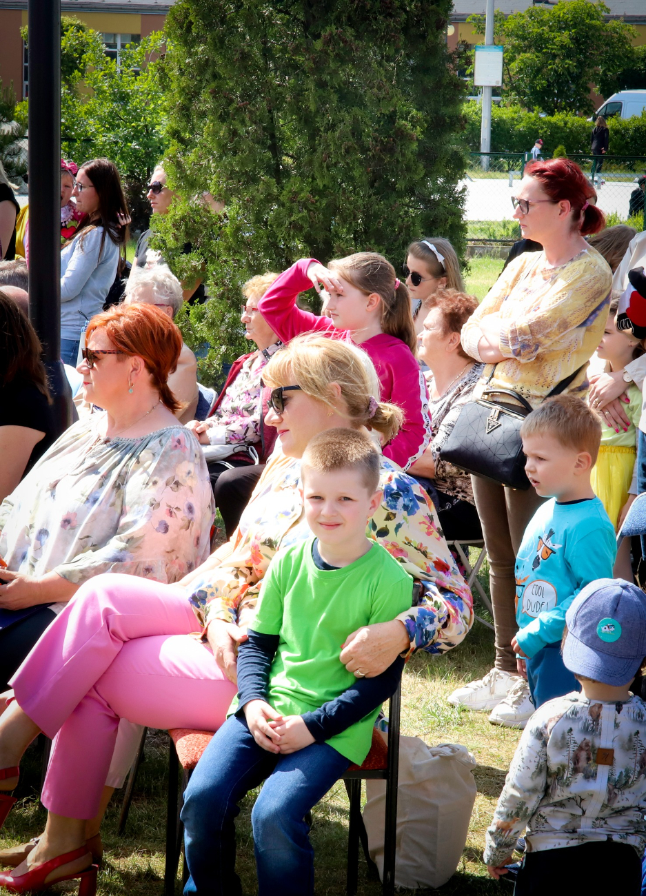 „Rodzina kolorowa, jak łąka kwiatowa” w Jarzębince