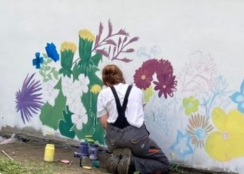 Przy strzałkowskim Centrum powstaje mural