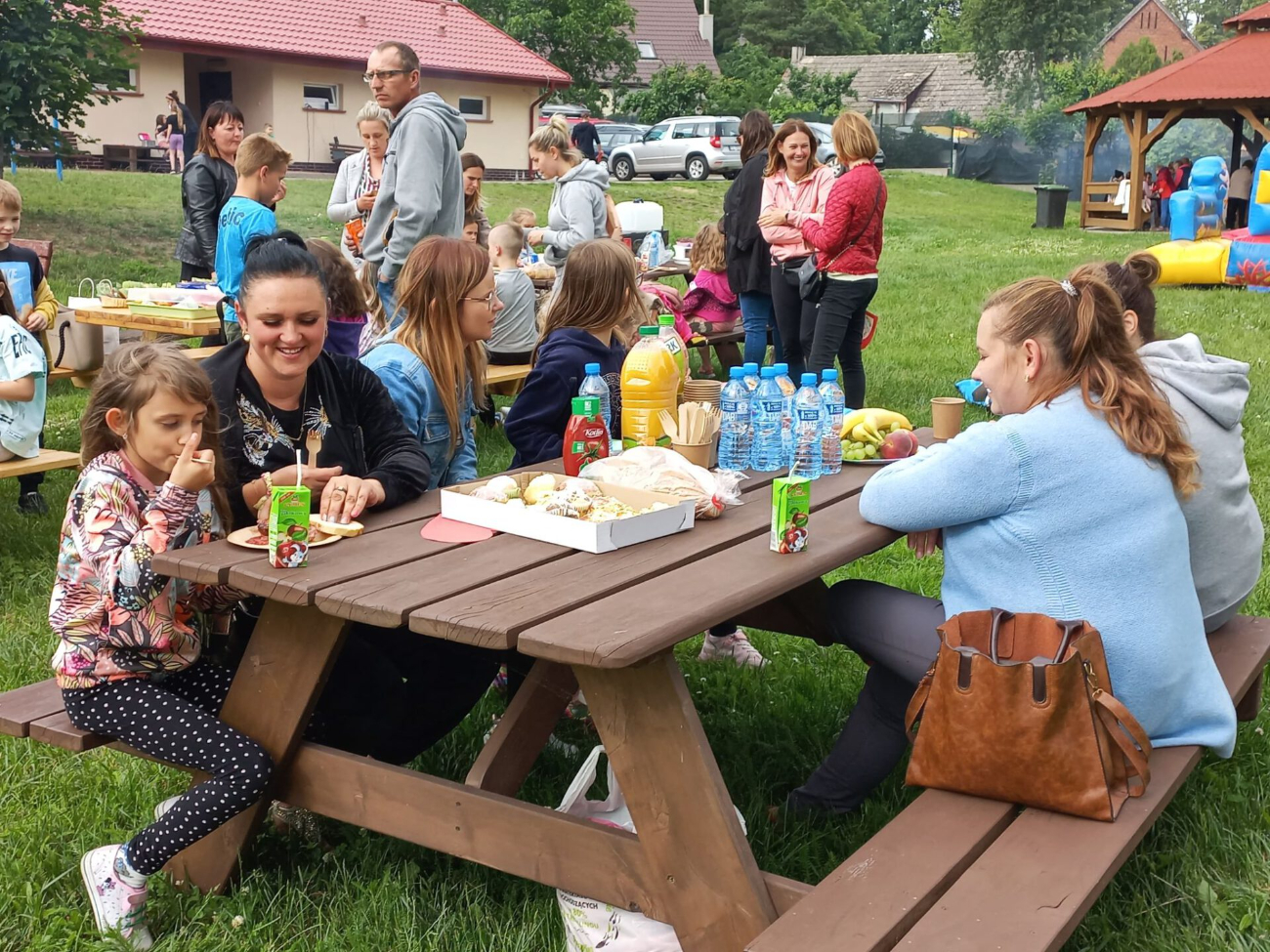 Rodzinny piknik pierwszoklasistów