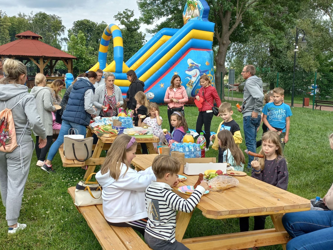 Rodzinny piknik pierwszoklasistów