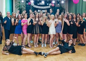 Bal Pierwszaka w LO. Zobacz zdjecia