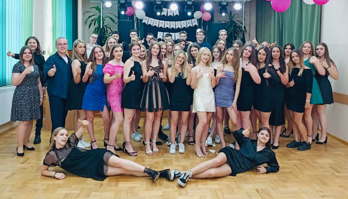 Bal Pierwszaka w LO. Zobacz zdjecia