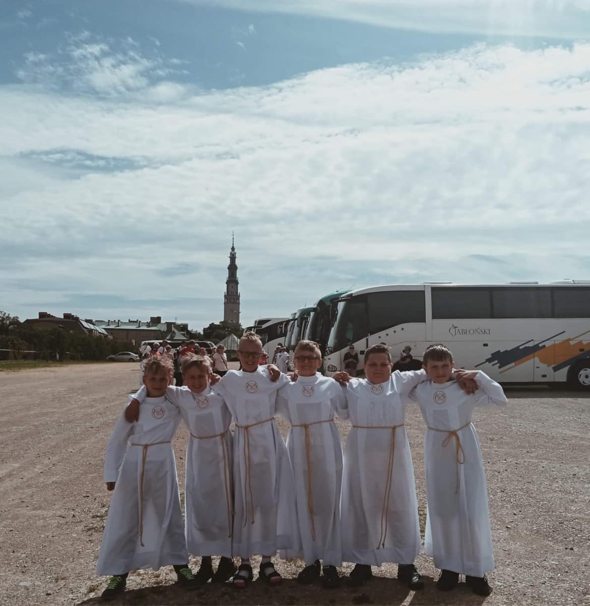 Pielgrzymka dzieci pierwszokomunijnych i parafian z Ciążenia  na Jasną Górę