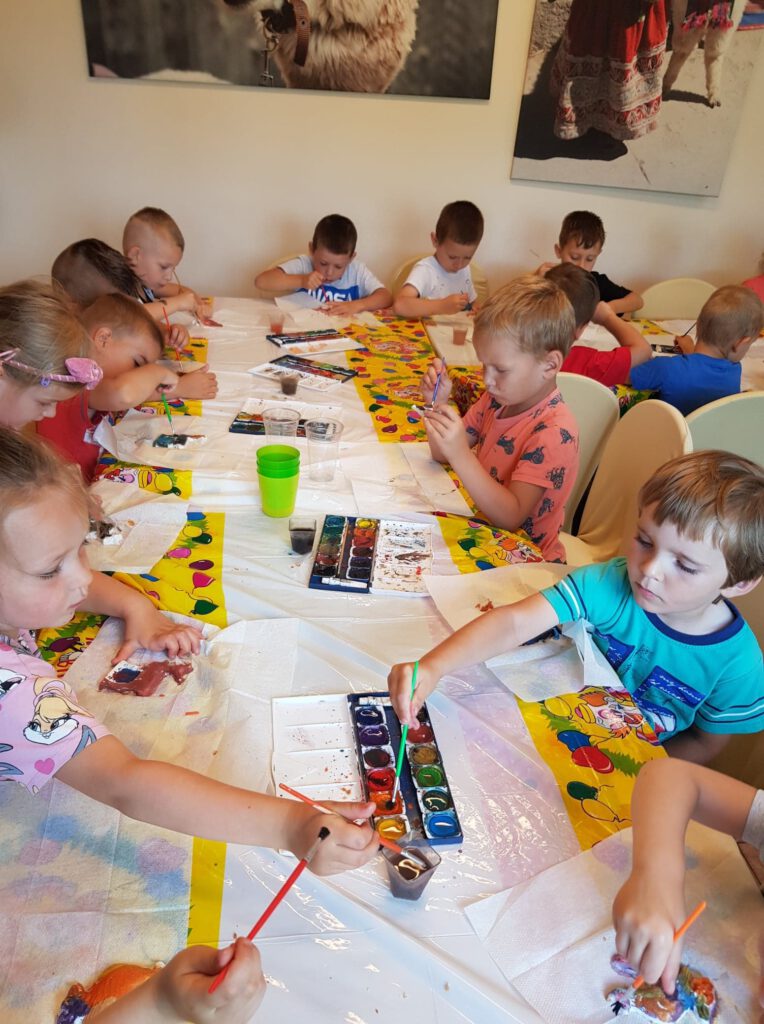 Starszaki na wycieczce w Małym Peru