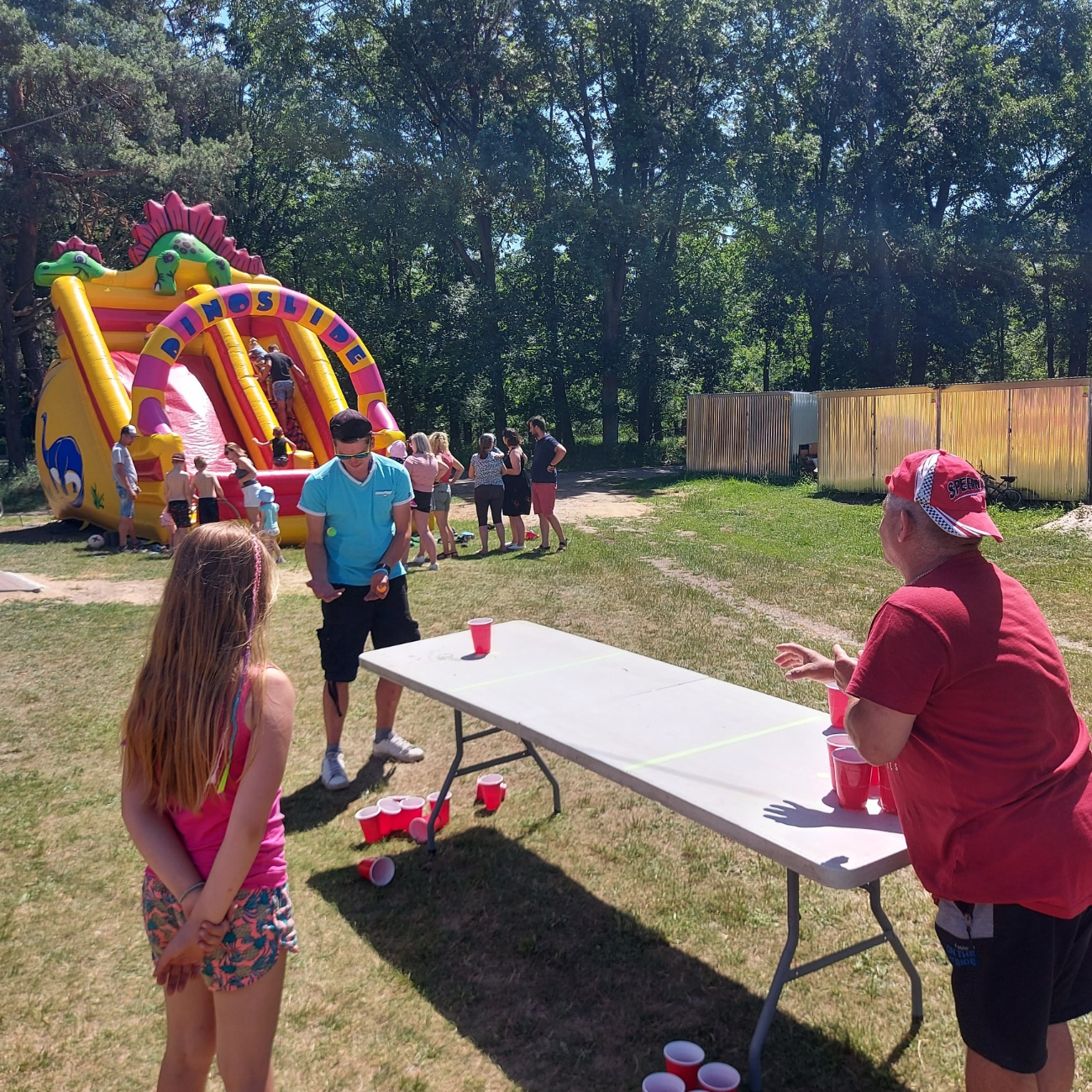 Drifty radiowozem, dmuchańce i tańce w Powidzu Osiedle