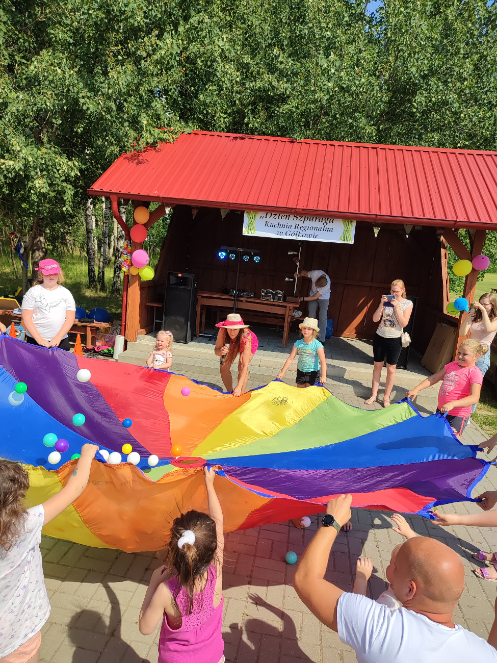 Szparagi królowały na stole w Gółkowie