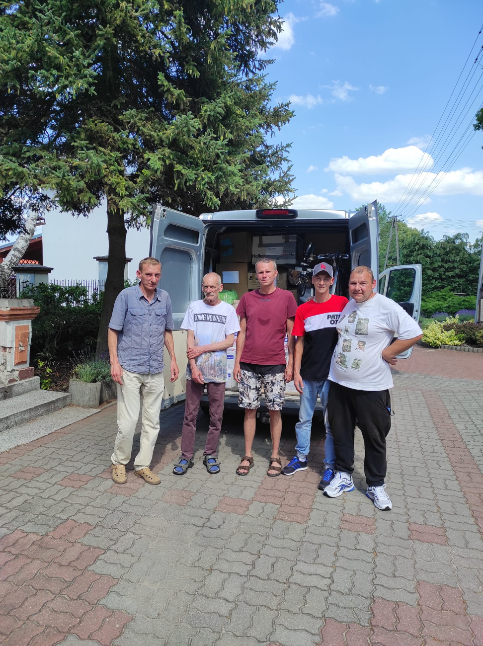 Pojechali z darami do Żytomierza. Wiozą m.in. samochód