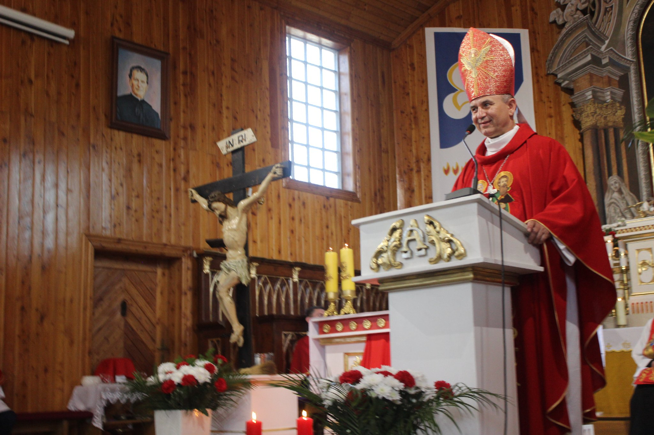 Bierzmowanie w Kowalewie ZDJĘCIA