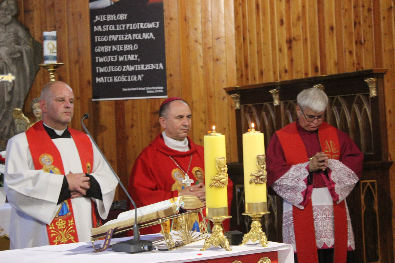 Bierzmowanie w Kowalewie ZDJĘCIA