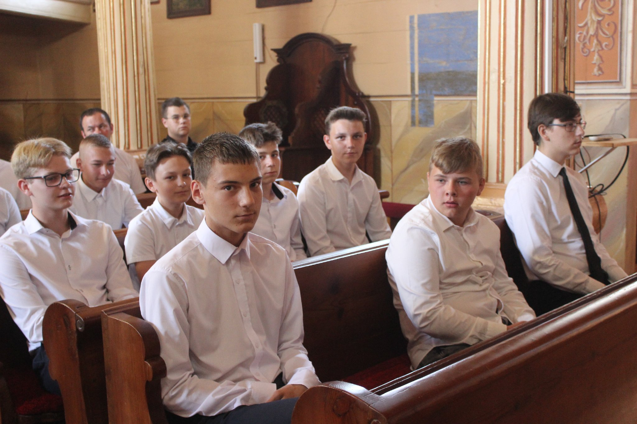 Bierzmowanie w Kowalewie ZDJĘCIA