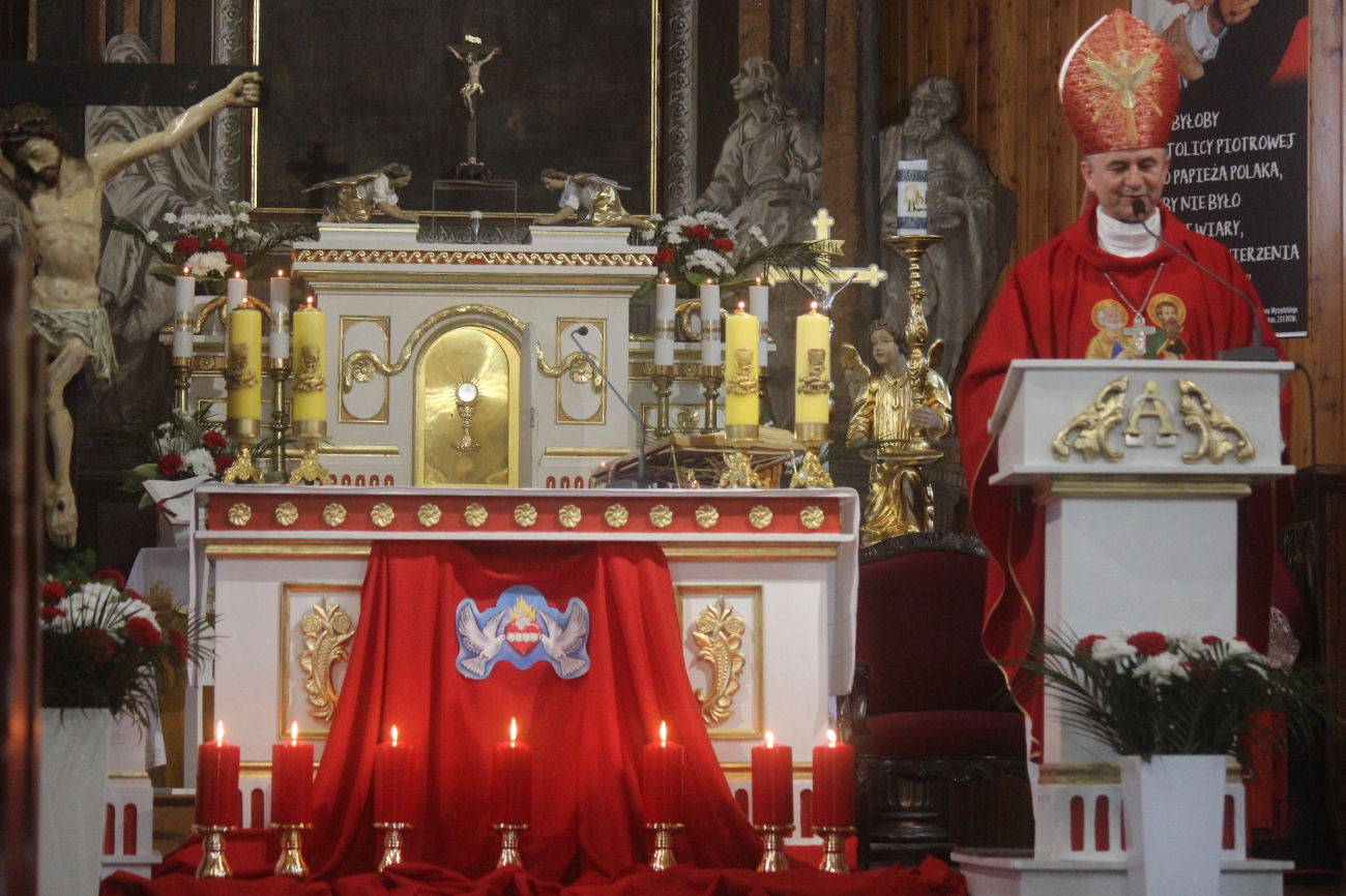Bierzmowanie w Kowalewie ZDJĘCIA