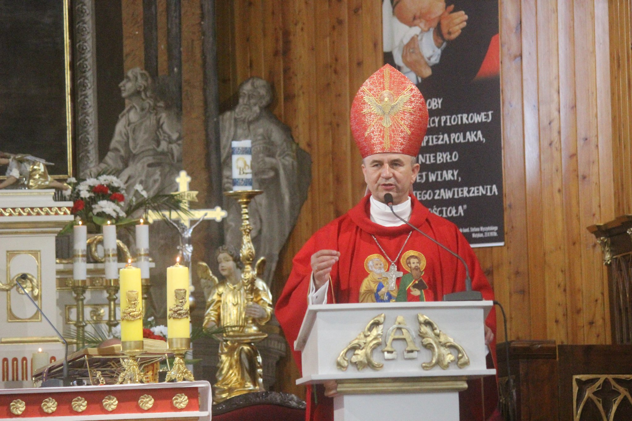 Bierzmowanie w Kowalewie ZDJĘCIA