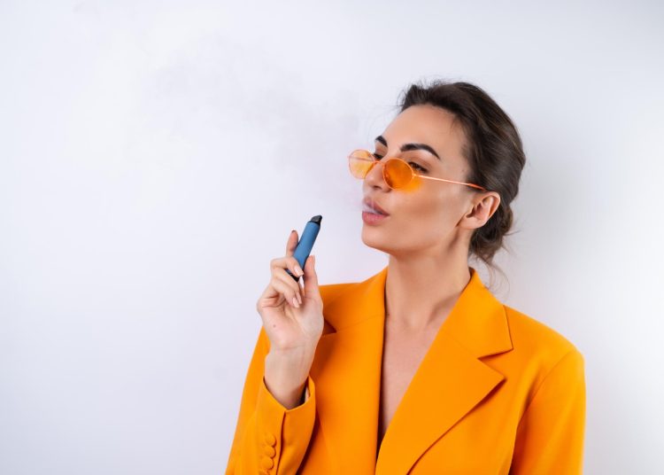 Liquidy do e-papierosów – co warto o nich wiedzieć? Sprawdzamy!