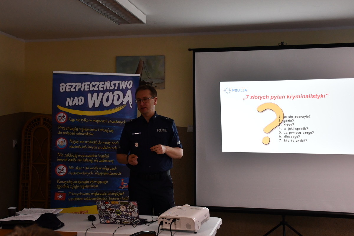 Szkolili się nad wodą