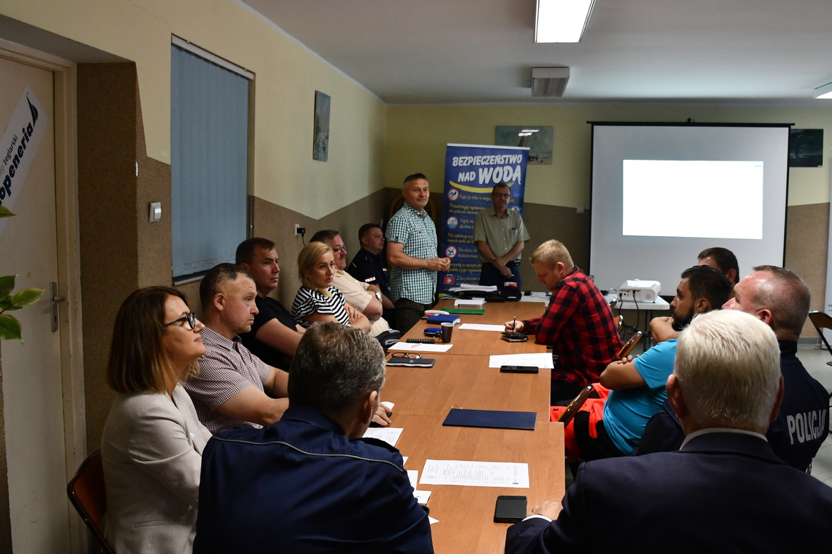 Szkolili się nad wodą