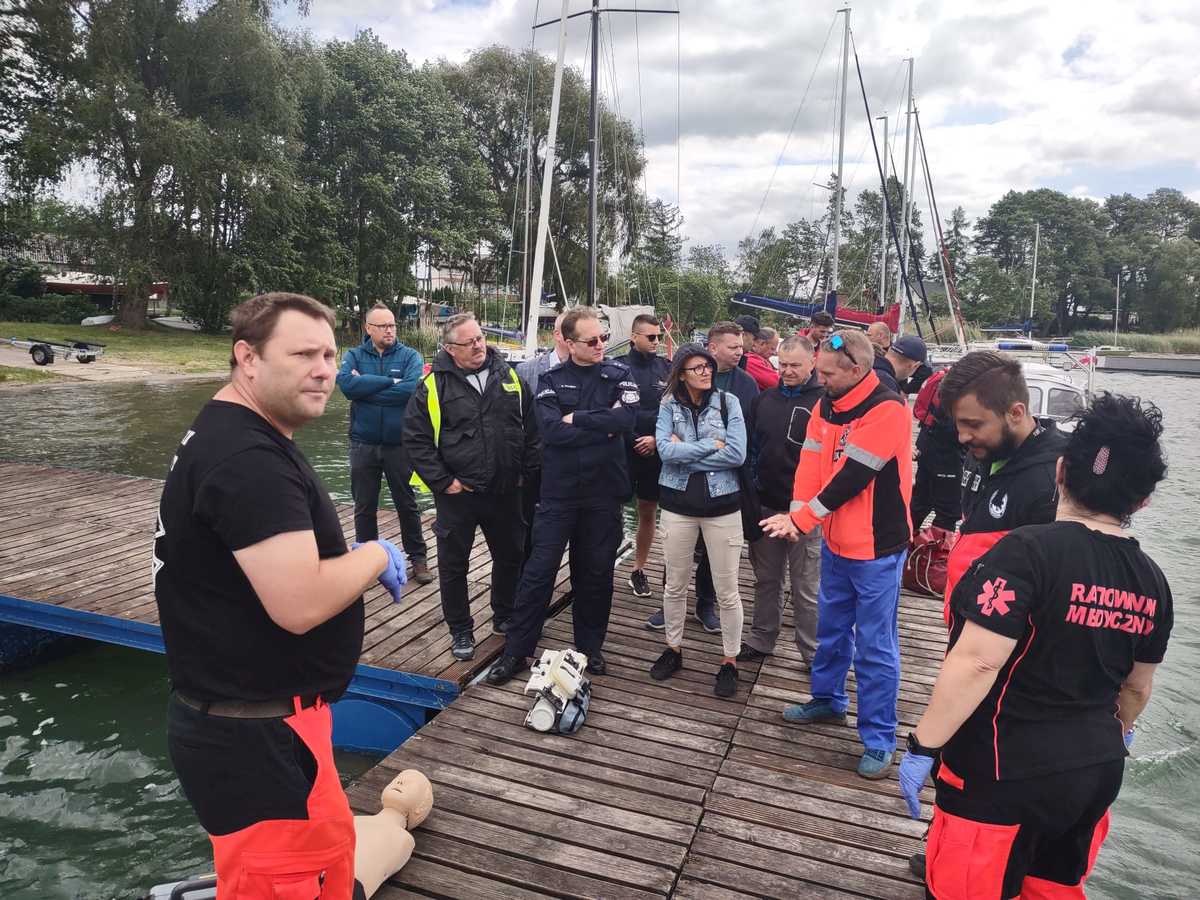 Szkolili się nad wodą