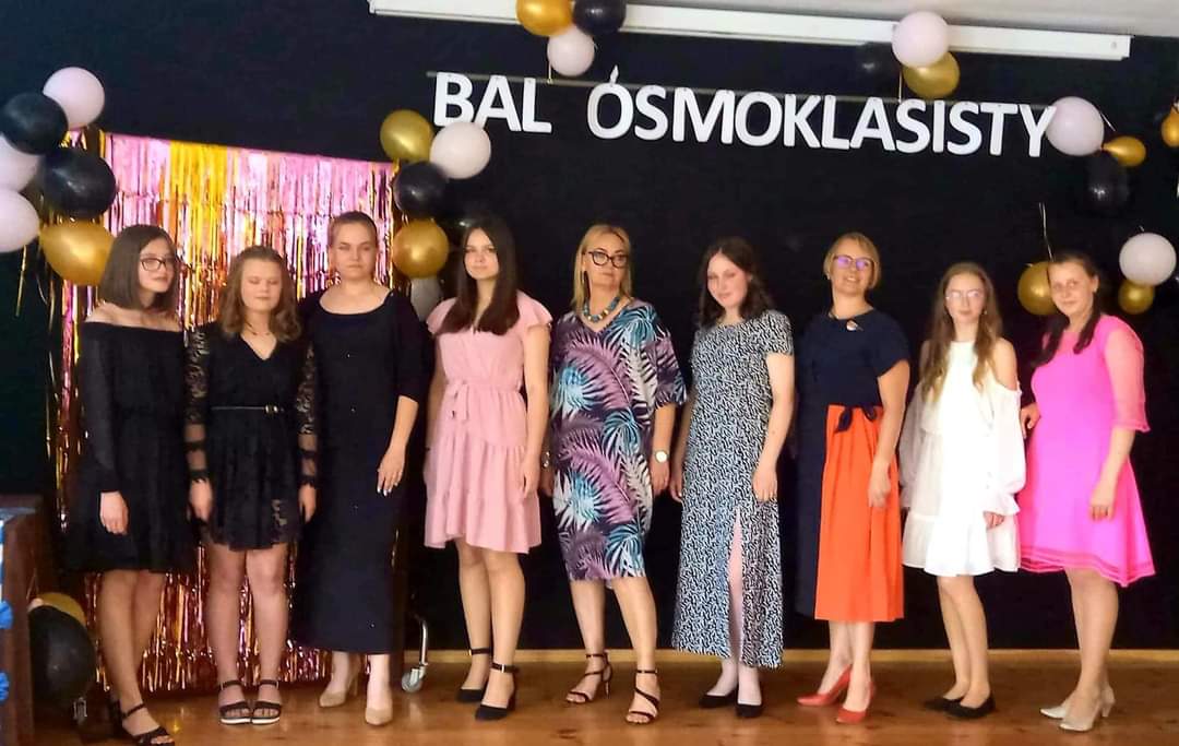 Bal ósmoklasisty w Powidzu