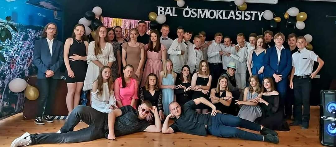 Bal ósmoklasisty w Powidzu