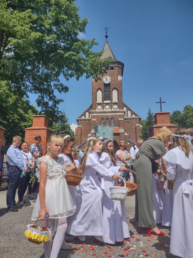 Boże Ciało w Giewartowie ZDJĘCIA