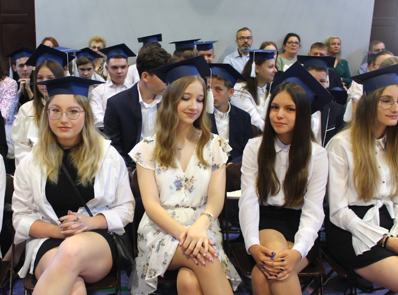 Pożegnanie absolwentów w Jedynce ZDJĘCIA