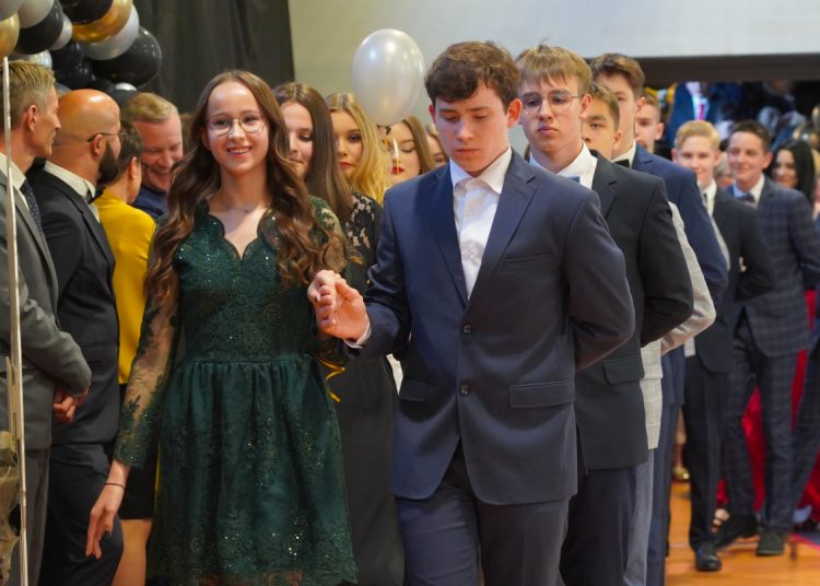 Bal Ósmoklasistów z Jedynki. Zobacz zdjęcia