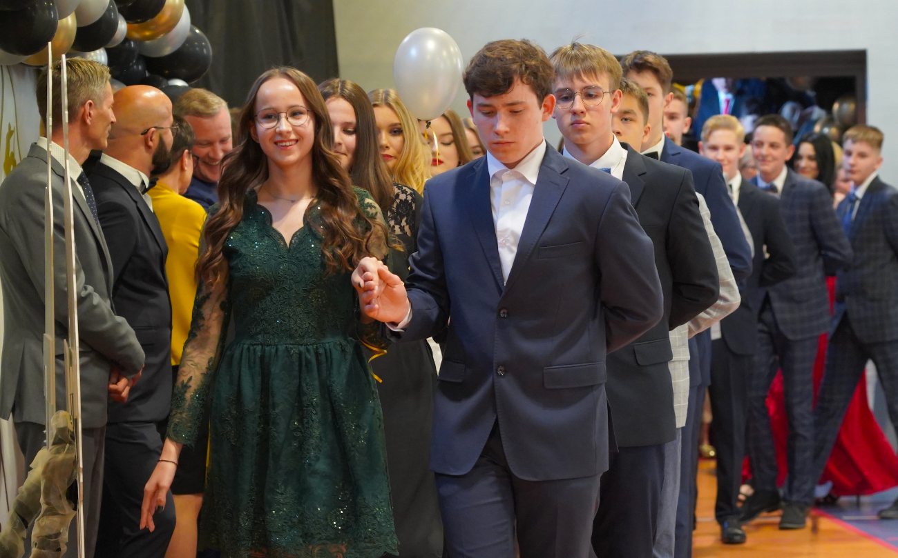 Bal Ósmoklasistów z Jedynki. Zobacz zdjęcia