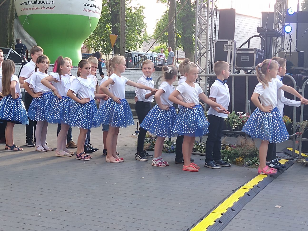 Kilkaset osób bawiło się na Wiankach w Ciążeniu