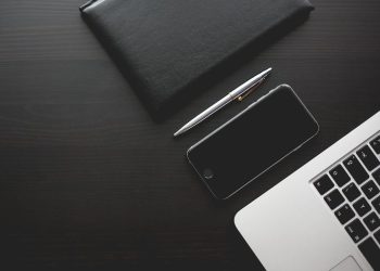 Ile zarabiają dyrektorzy w Strzałkowie?