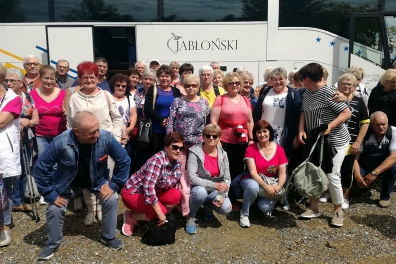 Seniorzy zwiedzili Arboretum w Wojsławicach
