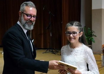 Strzałkowo: Klasy ósme zakończyły rok szkolny