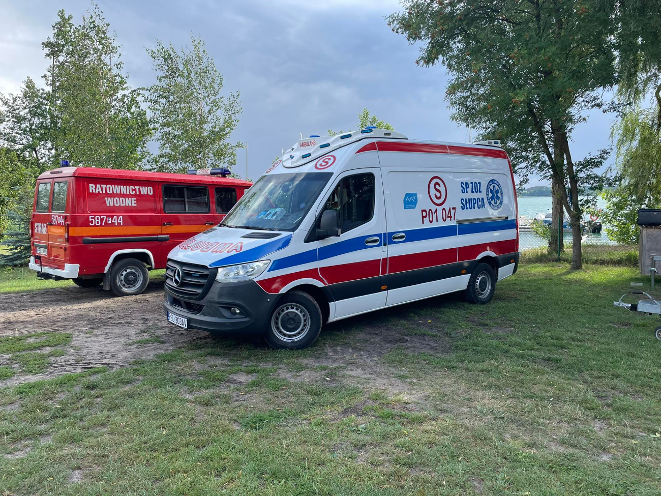 Żeglarze w niebezpieczeństwie. Skrajnie wycieńczeni, bez kamizelek