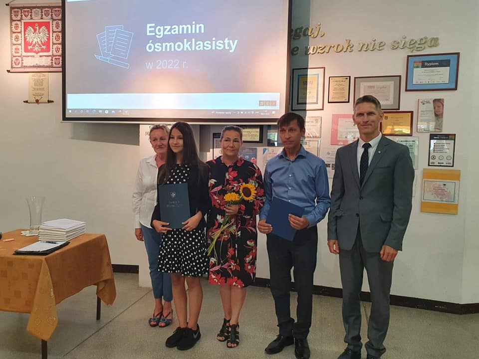 Najlepsi absolwenci dostali po 500 zł