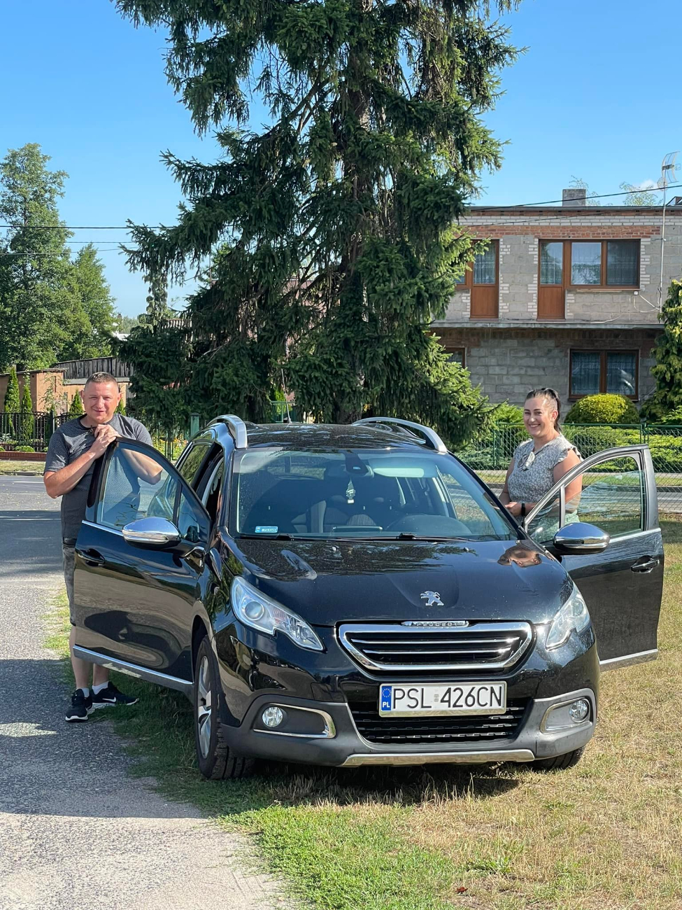 Księża święcili samochody. Zobacz zdjęcia z Ciążenia