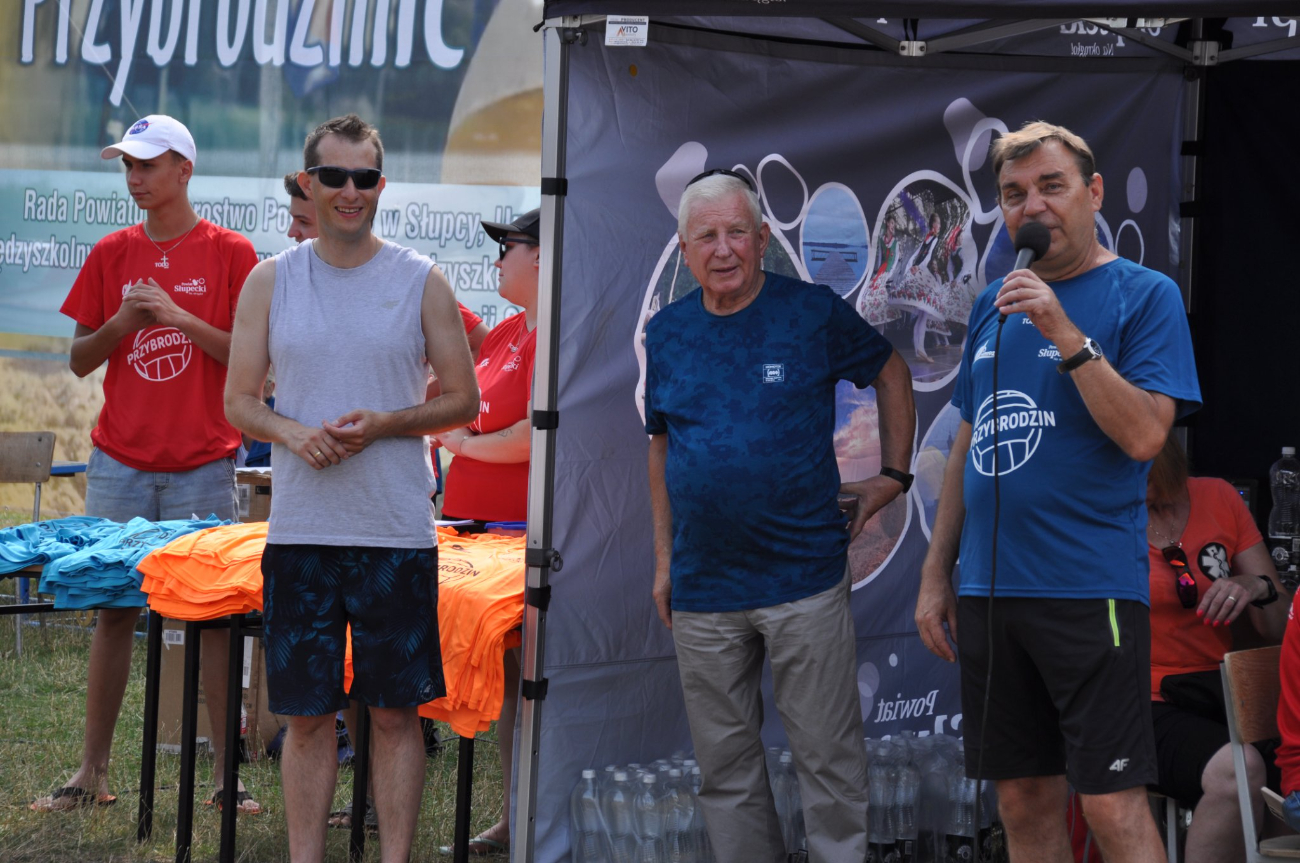 Siatkarskie święto w Przybrodzinie ZDJĘCIA