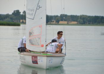 Żeglowali o Srebrną Paterę