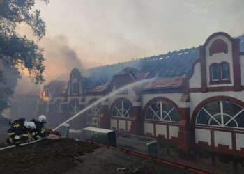 Płonął basen we Wrześni. W akcji słupeccy strażacy